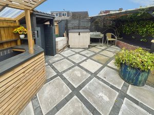 BBQ area- click for photo gallery